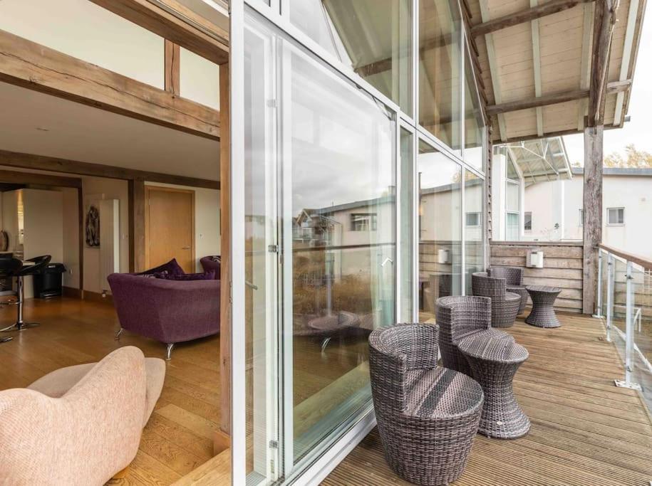 Otters Holt Villa Somerford Keynes Exterior foto