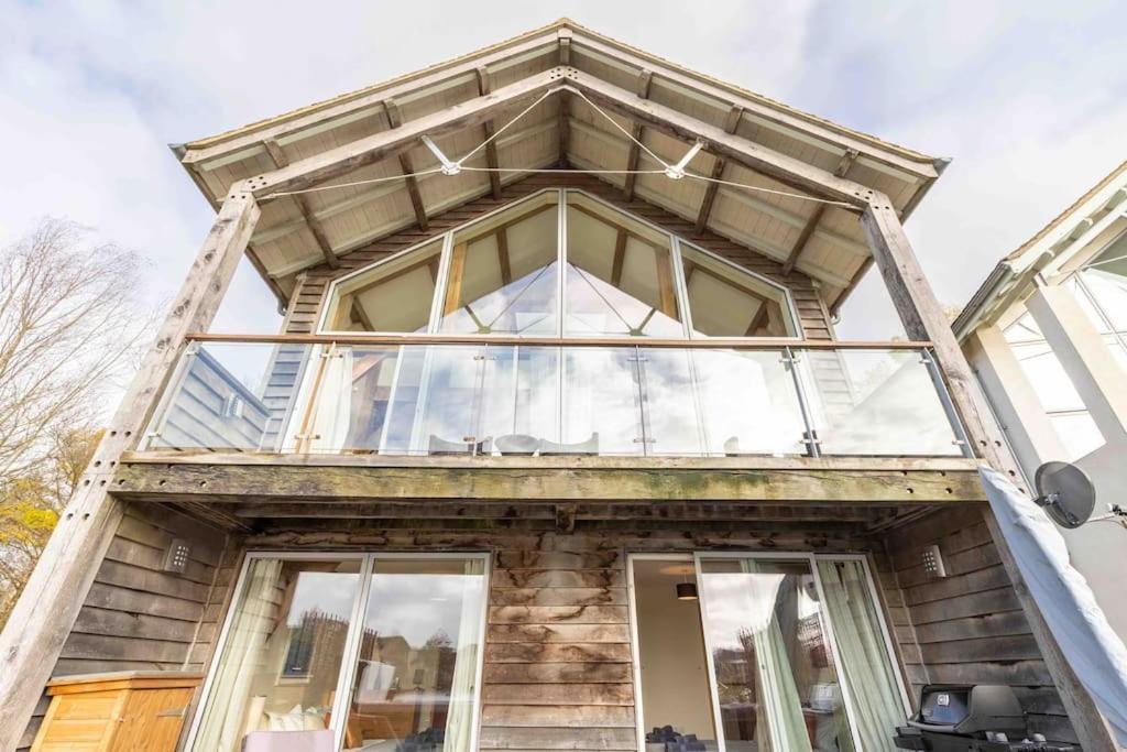 Otters Holt Villa Somerford Keynes Exterior foto